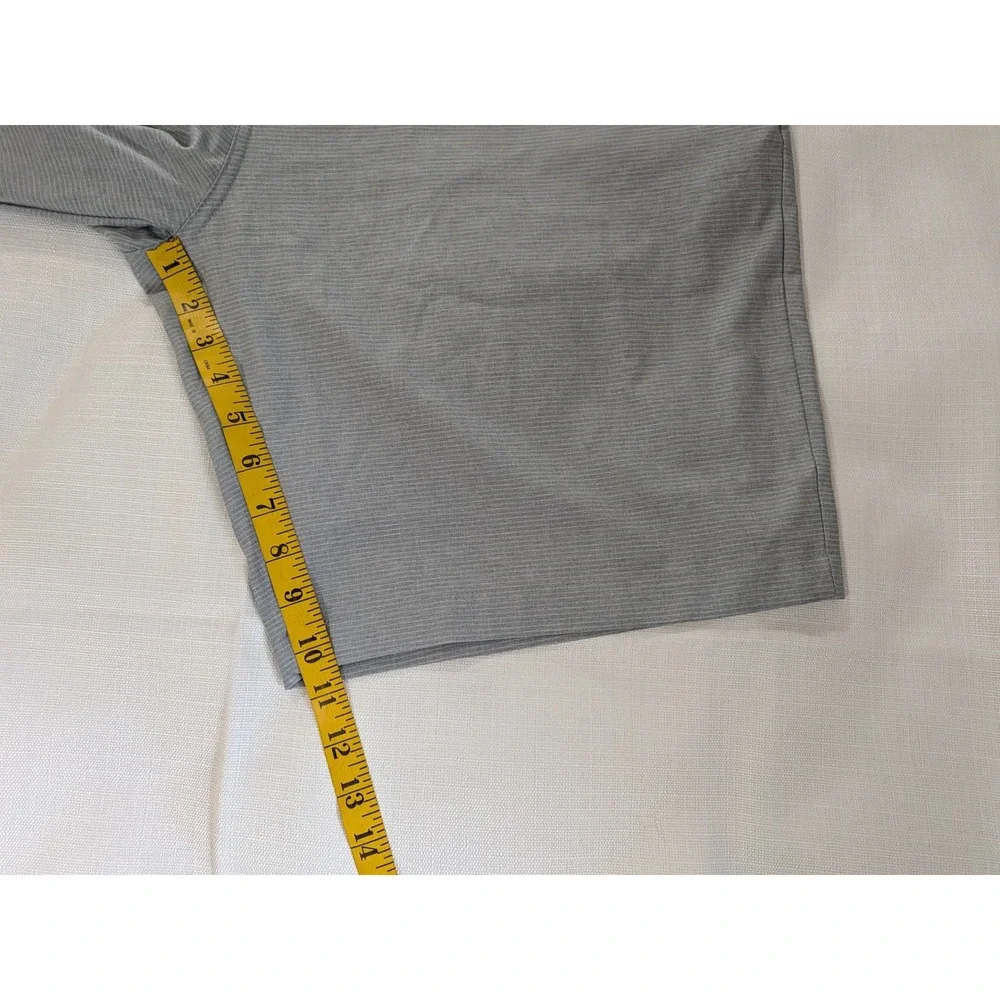 TravisMathew Beck Golf Shorts Mens 42 Grey Micro Stripe Stretch 1MW397